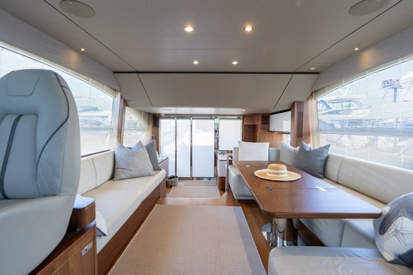 2021 Princess 55