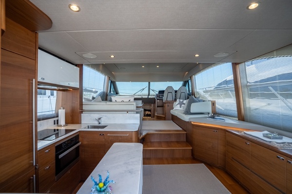 2021 Princess 55