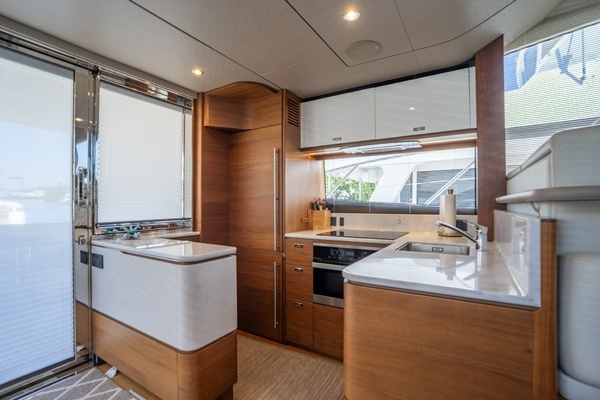 2021 Princess 55