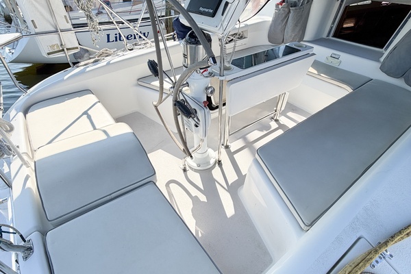 PERFECT PITCH 38ft Catalina Yacht For Sale
