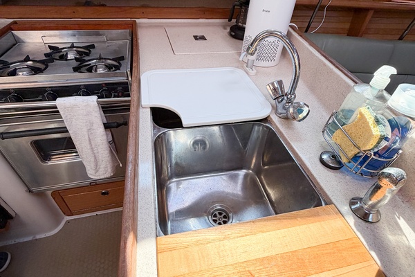 PERFECT PITCH 38ft Catalina Yacht For Sale