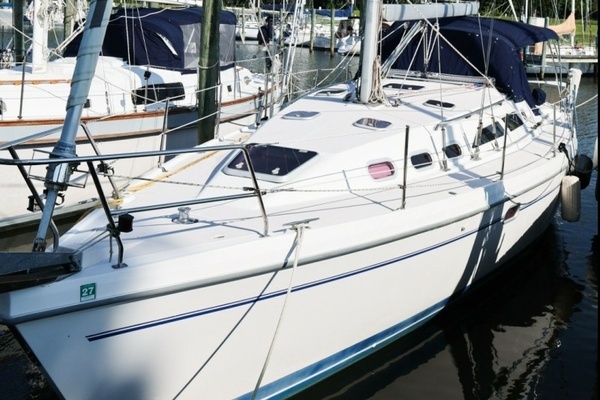 38-ft-Catalina-2000-380-PERFECT PITCH Oriental North Carolina United States  yacht for sale