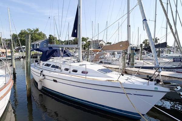 PERFECT PITCH 38ft Catalina Yacht For Sale