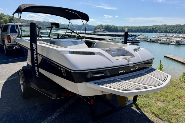 20ft Correct Craft Yacht For Sale