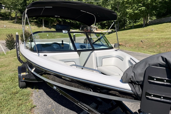 20ft Correct Craft Yacht For Sale