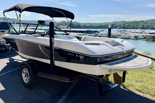 20ft Correct Craft Yacht For Sale