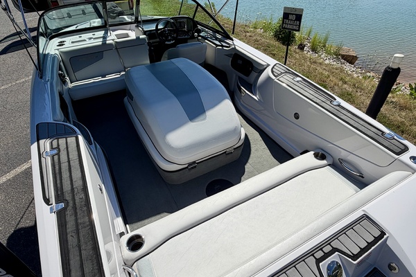 20ft Correct Craft Yacht For Sale