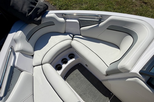20ft Correct Craft Yacht For Sale