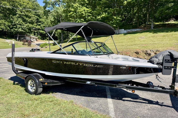 20ft Correct Craft Yacht For Sale