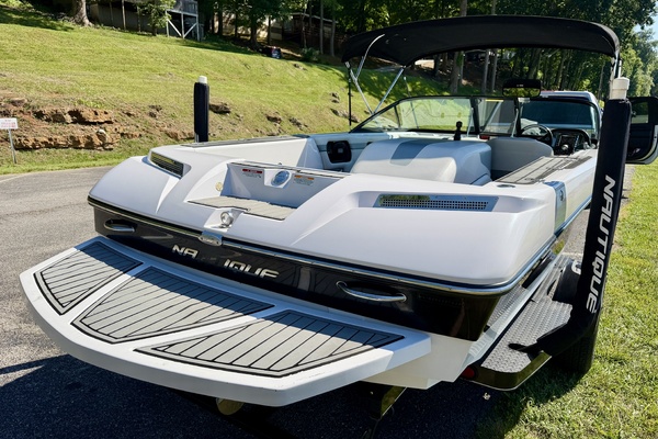20ft Correct Craft Yacht For Sale