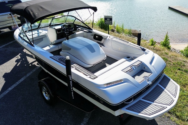 20ft Correct Craft Yacht For Sale