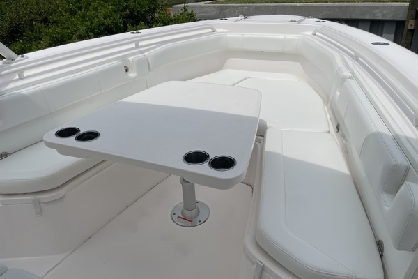 Everglades 355CCX Yacht For Sale