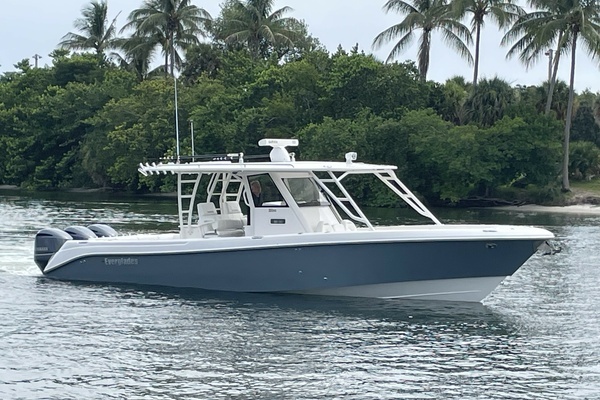 35-ft-Everglades-2015-355CCX- North Palm Beach Florida United States  yacht for sale