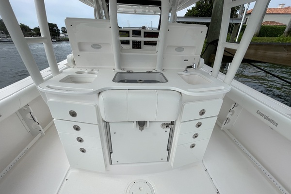 35ft Everglades Yacht For Sale