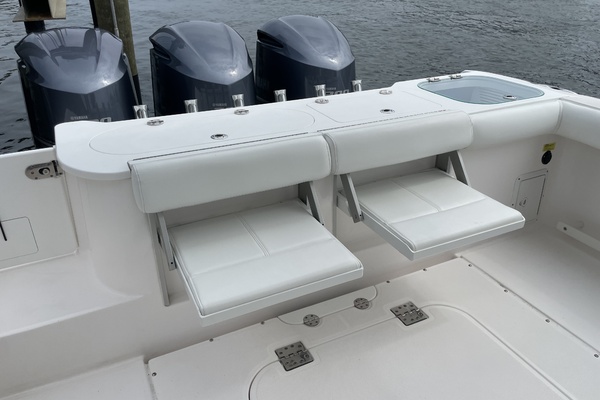 35ft Everglades Yacht For Sale