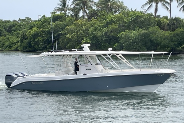 2015 Everglades 35