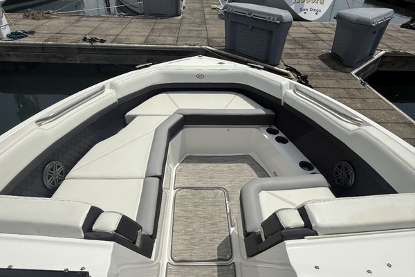 2023 Cobalt 28