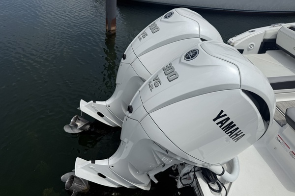 2023 Cobalt 28