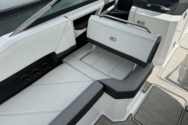 2023 Cobalt 28