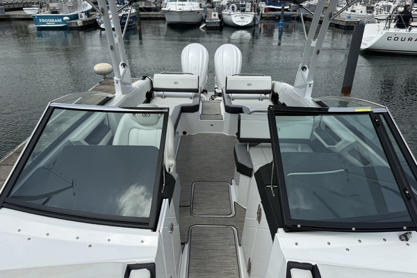 2023 Cobalt 28