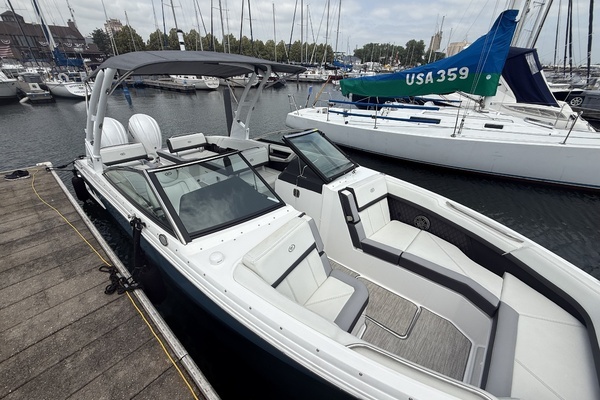 2023 Cobalt 28