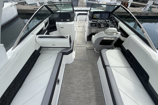 2023 Cobalt 28