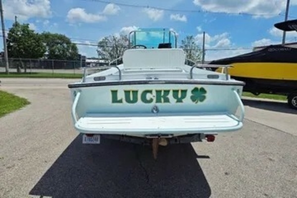 Photo of the 1975 Shamrock 200 Open "LUCKY"