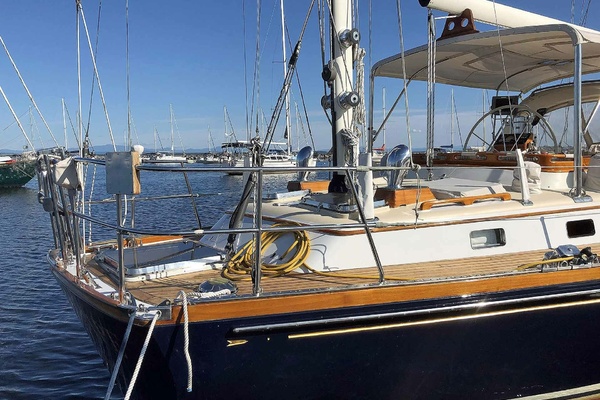 L EQUIPE 53ft Little Harbor Yacht For Sale