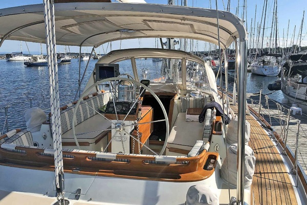 L EQUIPE 53ft Little Harbor Yacht For Sale