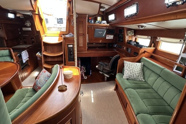 L EQUIPE 53ft Little Harbor Yacht For Sale