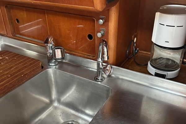 L EQUIPE 53ft Little Harbor Yacht For Sale
