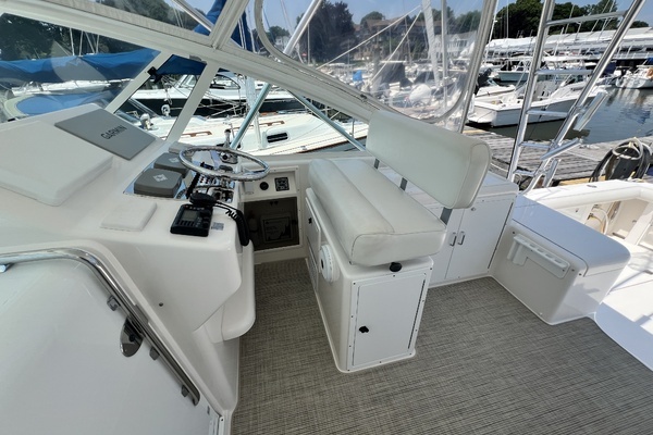 2007 Cabo 35