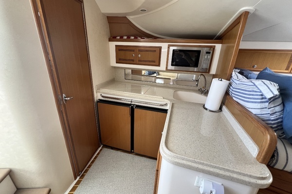 2007 Cabo 35