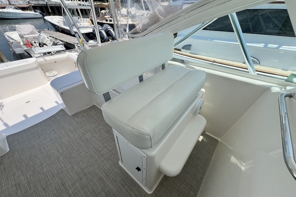 2007 Cabo 35