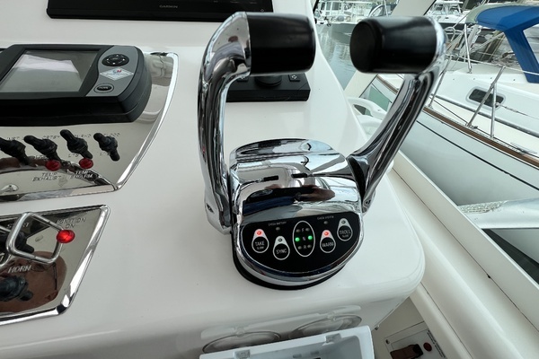 2007 Cabo 35