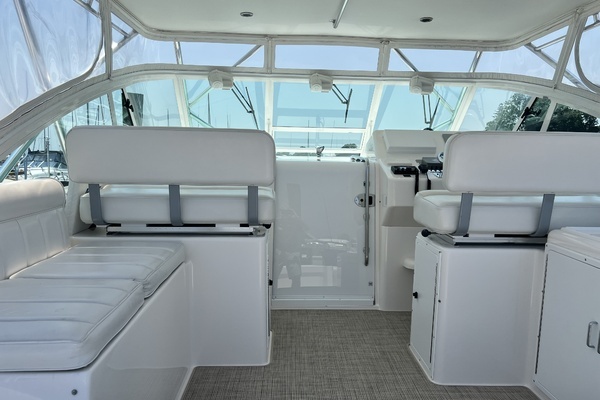 2007 Cabo 35