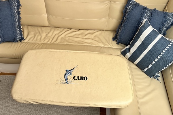 2007 Cabo 35