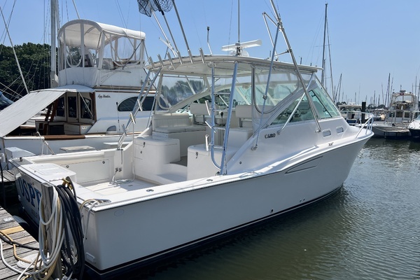 35-ft-Cabo-2007-35 Express-Milford Connecticut United States yacht for sale