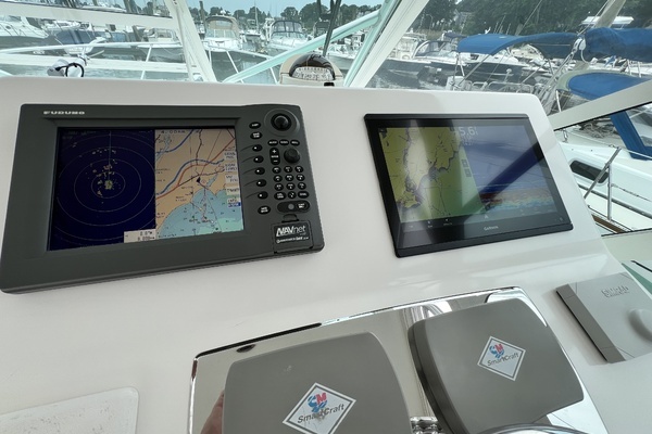 2007 Cabo 35