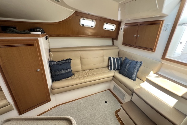 2007 Cabo 35