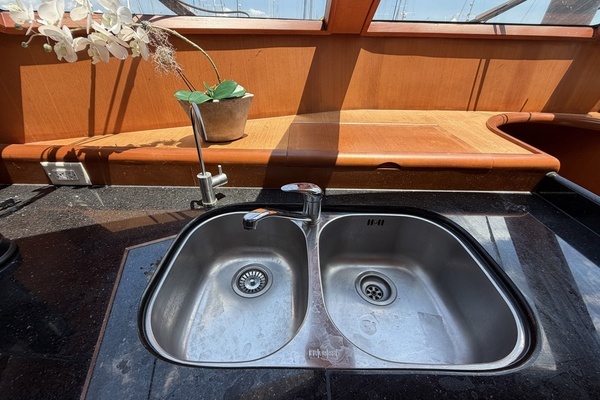 Ocean Alexander  Yacht For Sale