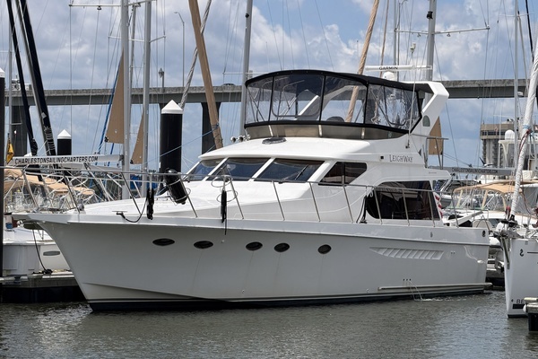 2005 Ocean Alexander 48