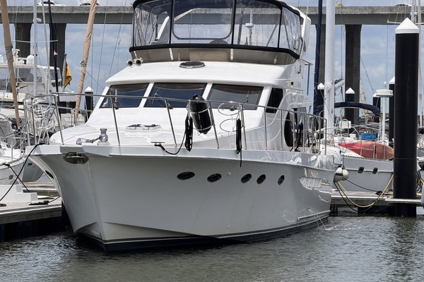2005 Ocean Alexander 48