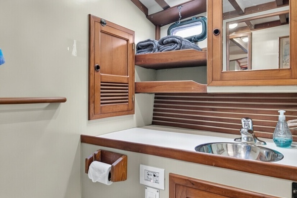 Kadey-Krogen 42 Yacht For Sale