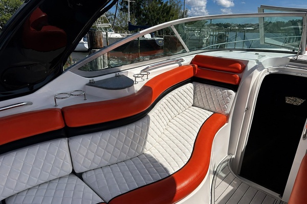 NATALY 31ft Rinker Yacht For Sale