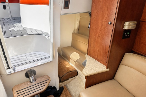 NATALY 31ft Rinker Yacht For Sale