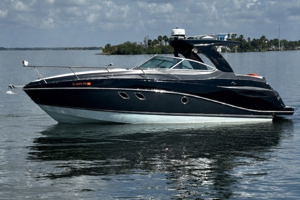 Photo of the 2012 Rinker 310 Express Cruiser "NATALY"