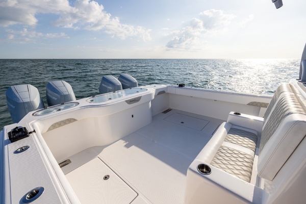Front Runner 37 Catamaran Yacht For Sale