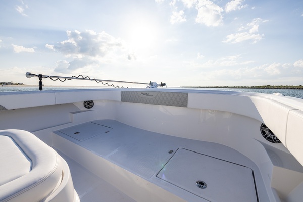 37ft Front Runner Yacht For Sale