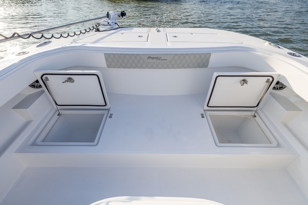 Front Runner 37 Catamaran Yacht For Sale